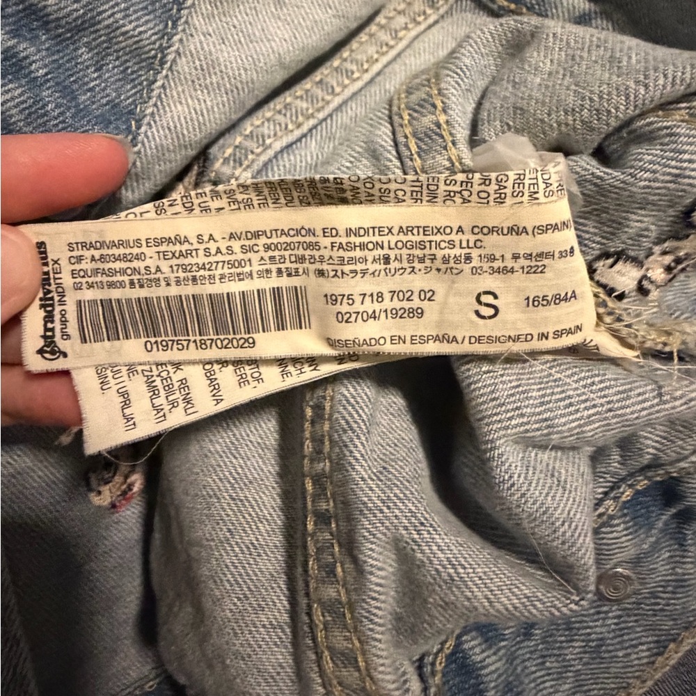 Stradivarius Blue Denim Vest with Embroidered Mickey Mouse Detail - Picture 4 of 4